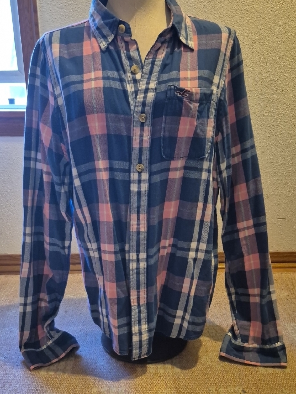 Hollister Men's Navy Blue & Pink Plaid Button-Down Shirt
